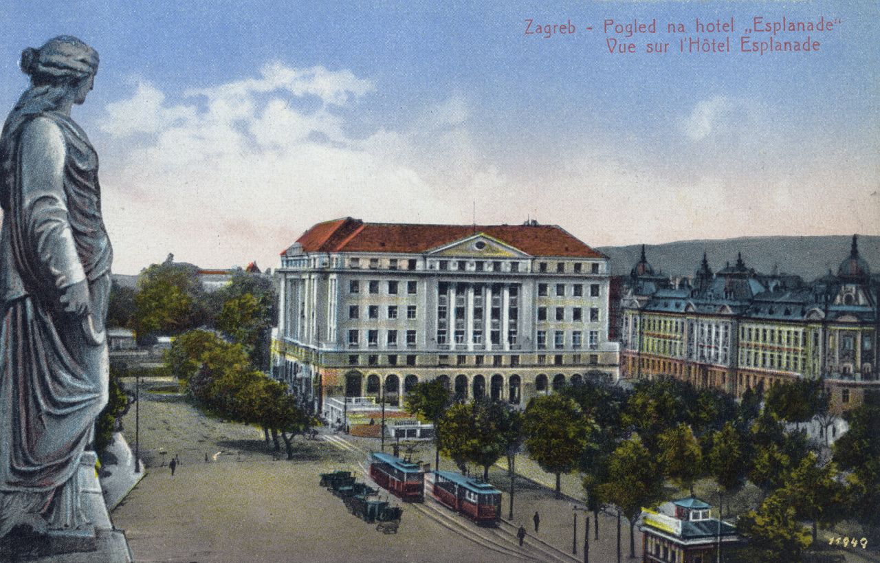 Tramvajsko okretište kod hotela Esplanade, Trg Ante Starčevića, oko 1928. godine